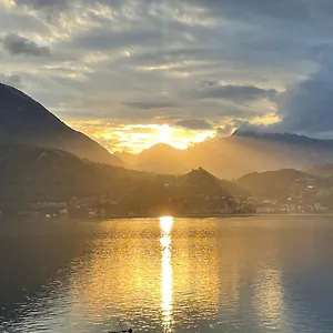  Apartment Varennahouse Sunset Apt Italy
