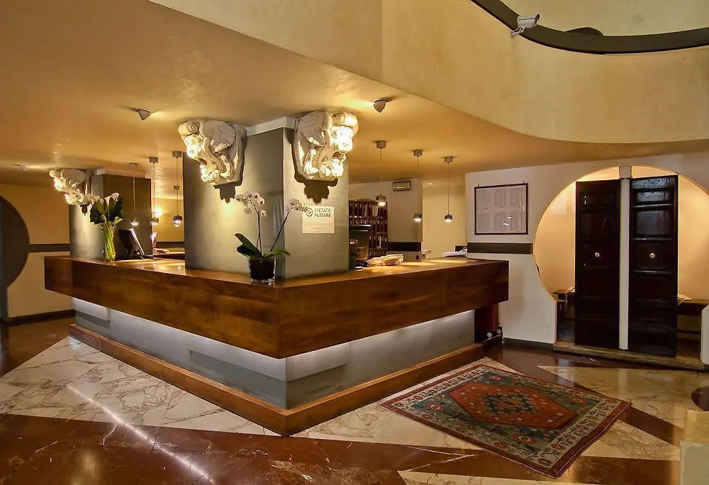 Hotel Croce Di Malta Florence Italy