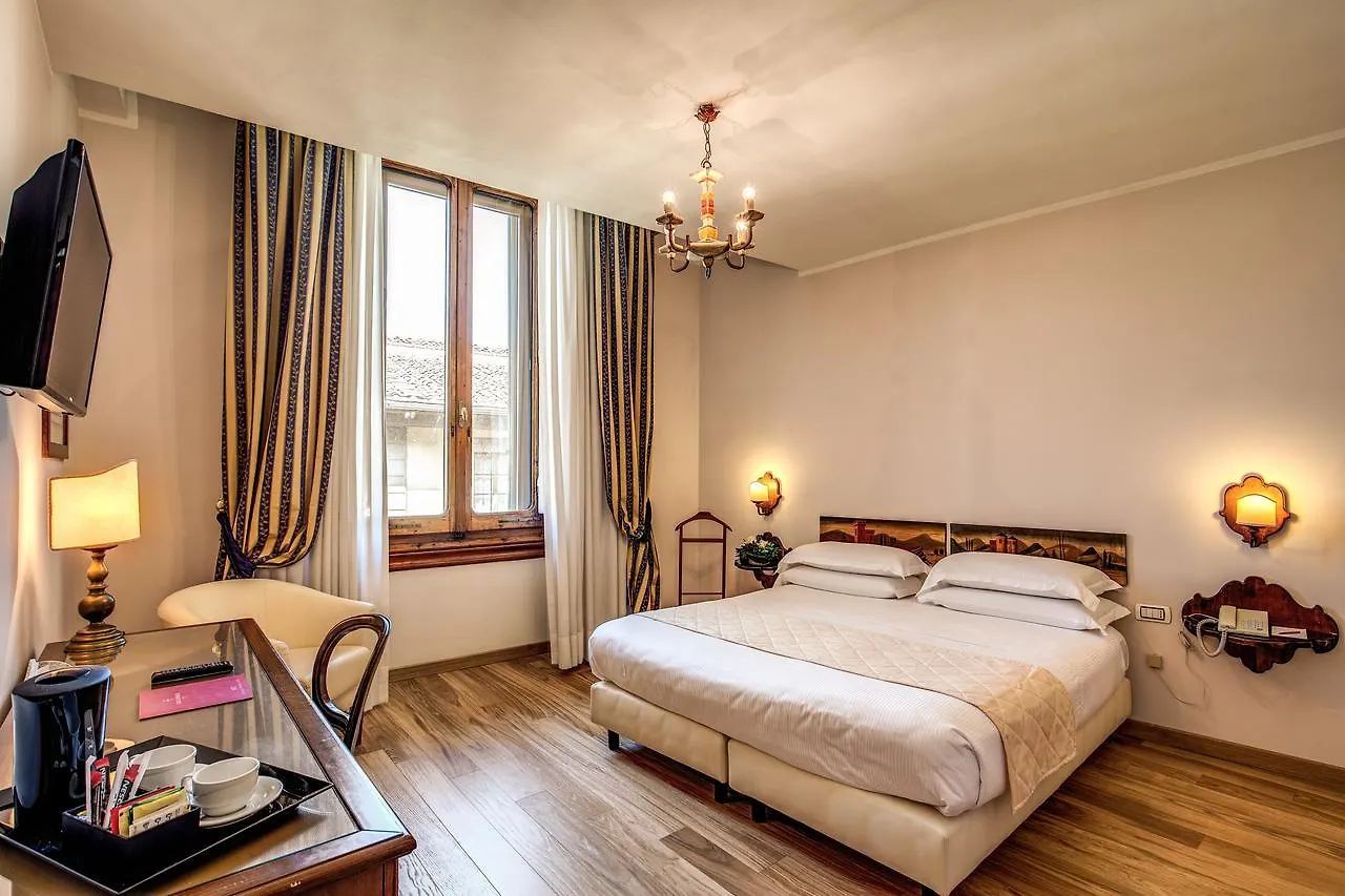Hotel Croce Di Malta Florence Italy