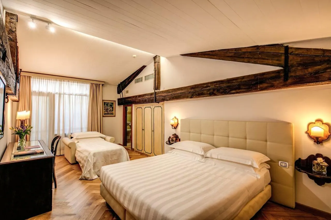 Hotel Croce Di Malta Florence 4*,