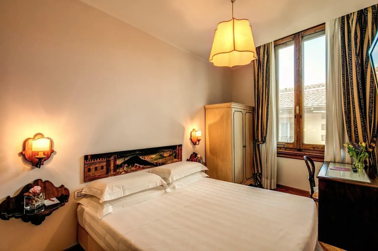פירנצה Hotel Croce Di Malta 4*,