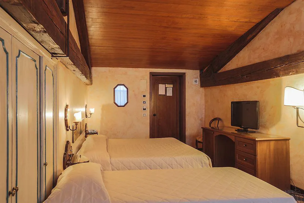 ****  Hotel Croce Di Malta Florence Italy