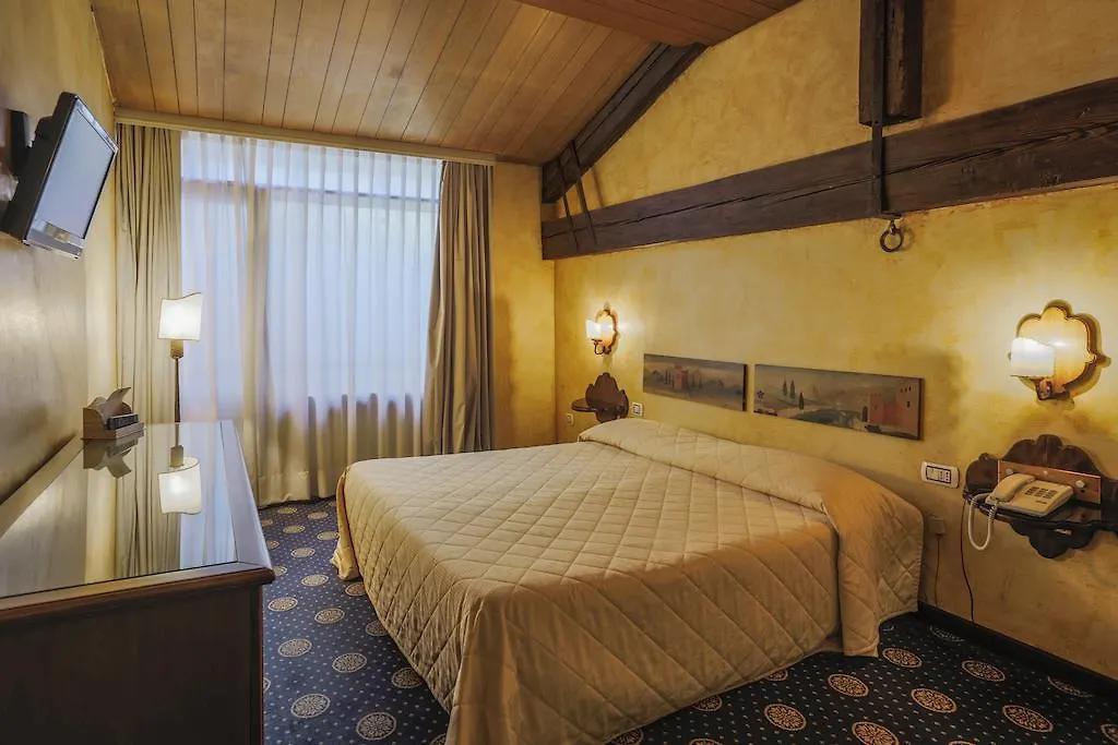 Hotel Croce Di Malta Florence 4*,  Italy